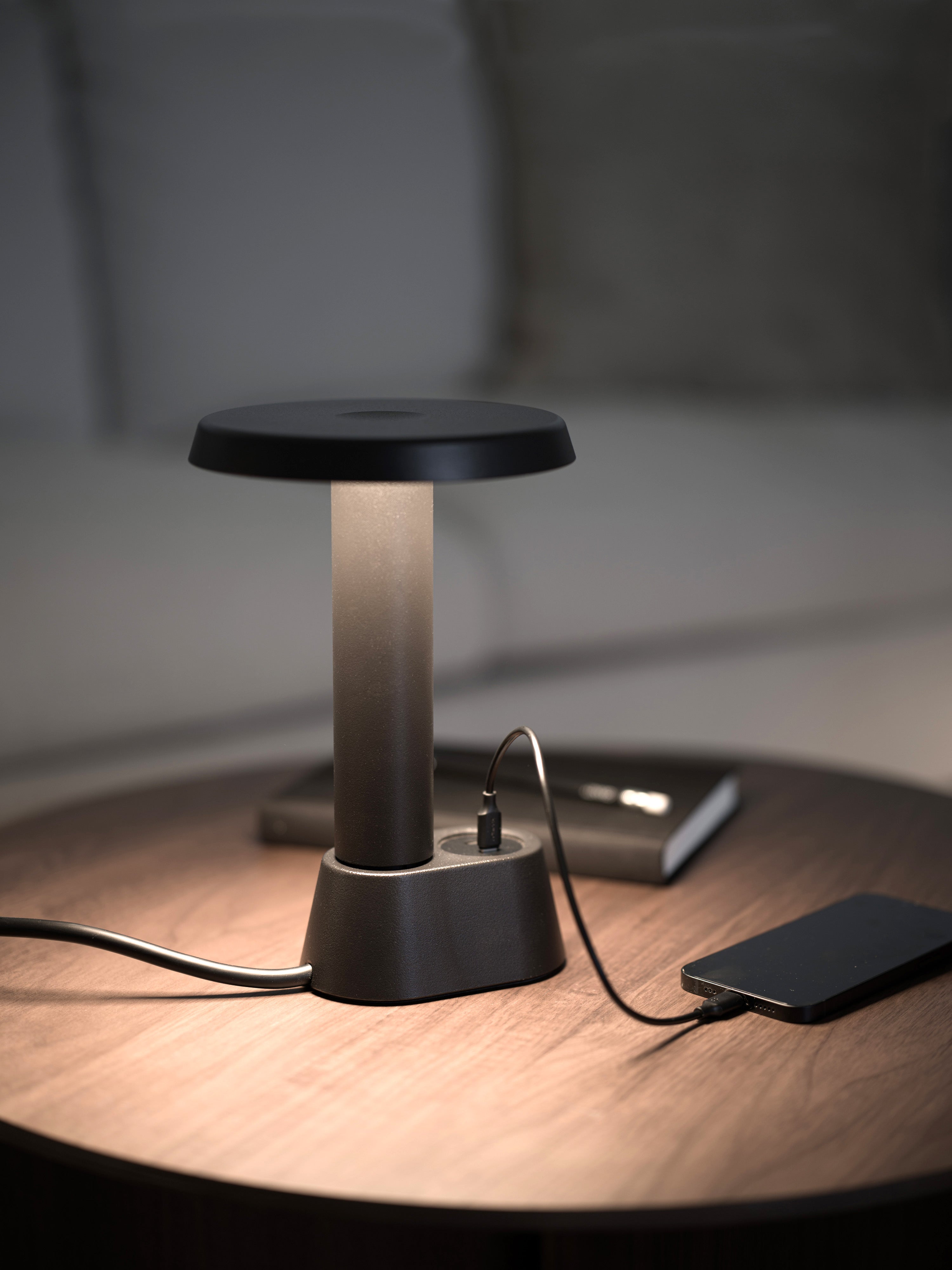 Nomad Lamp 01